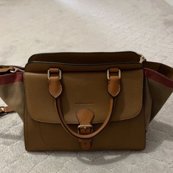 Burberry Brit Grainy Canvas Check Medium Harcourt Multi ( Saddle Brown) Leather - Picture 1 of 6